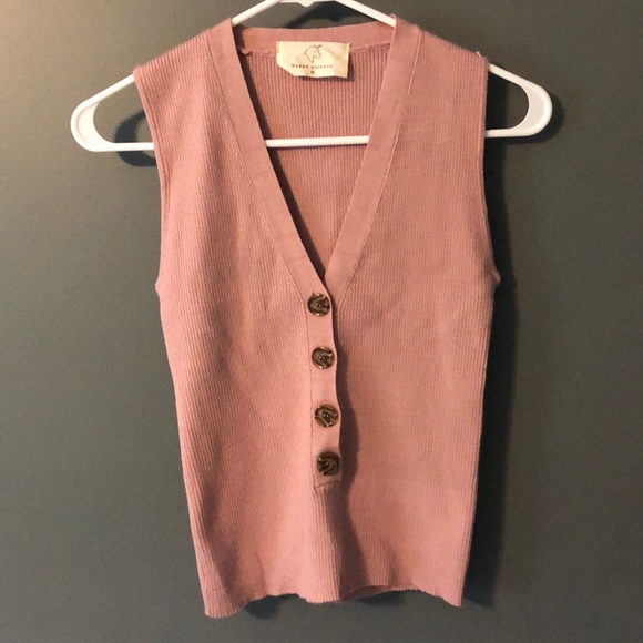 NWOT Ribbed button tank - Picture 2 of 2